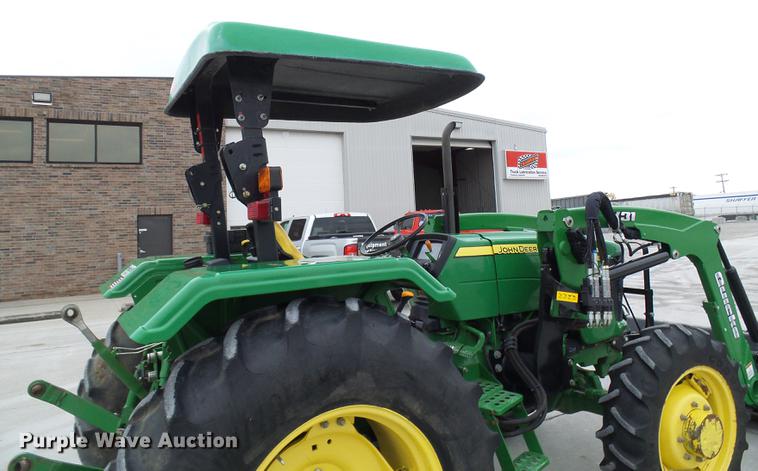 image for item DE5321 2010 John Deere 5075E tractor