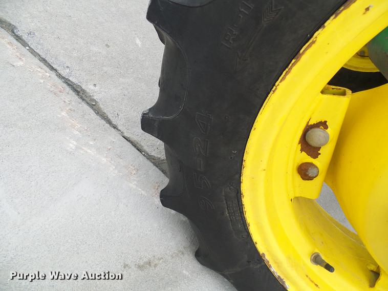 image for item DE5321 2010 John Deere 5075E tractor