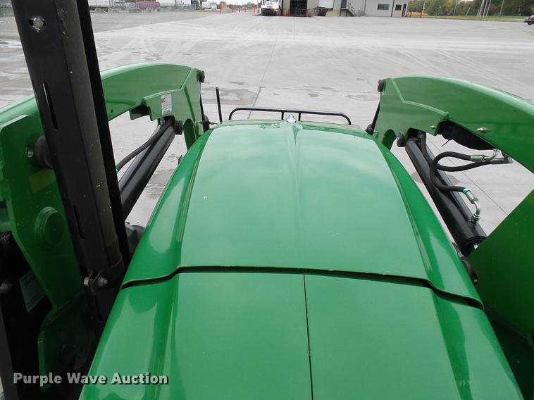 image for item DE5321 2010 John Deere 5075E tractor