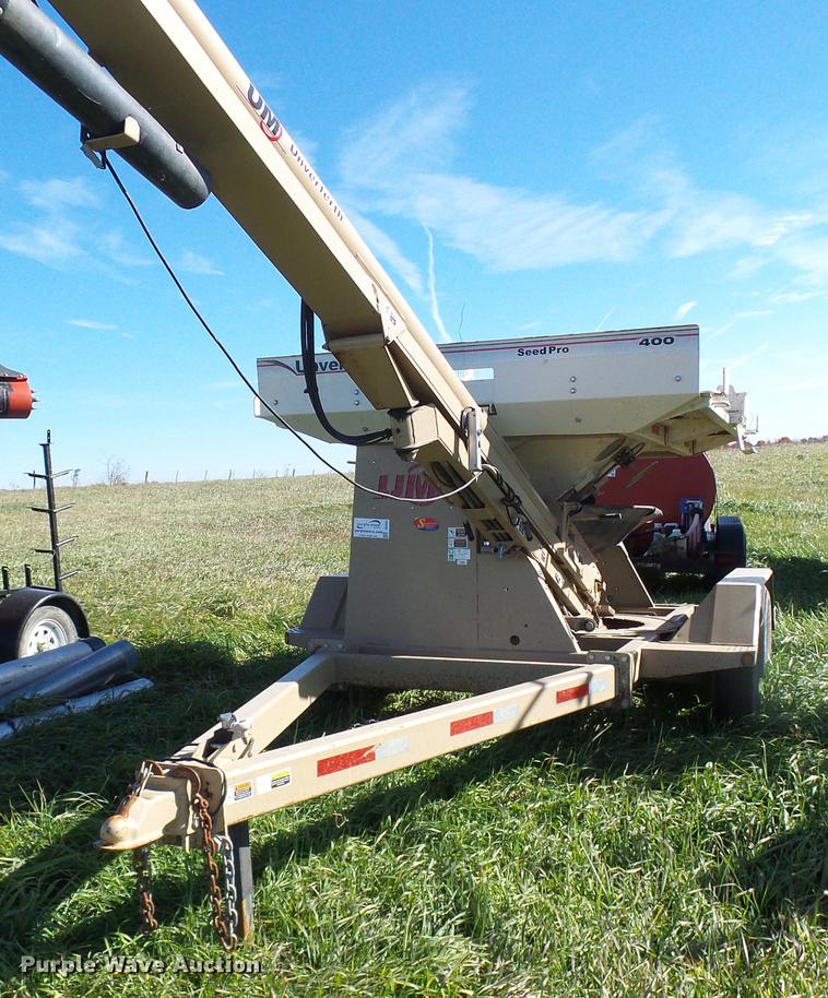 image for item DE5324 Unverferth 400 seed tender