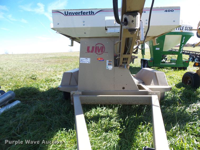 image for item DE5324 Unverferth 400 seed tender