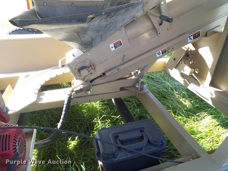 image for item DE5324 Unverferth 400 seed tender