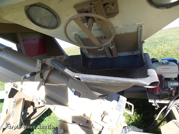 image for item DE5324 Unverferth 400 seed tender