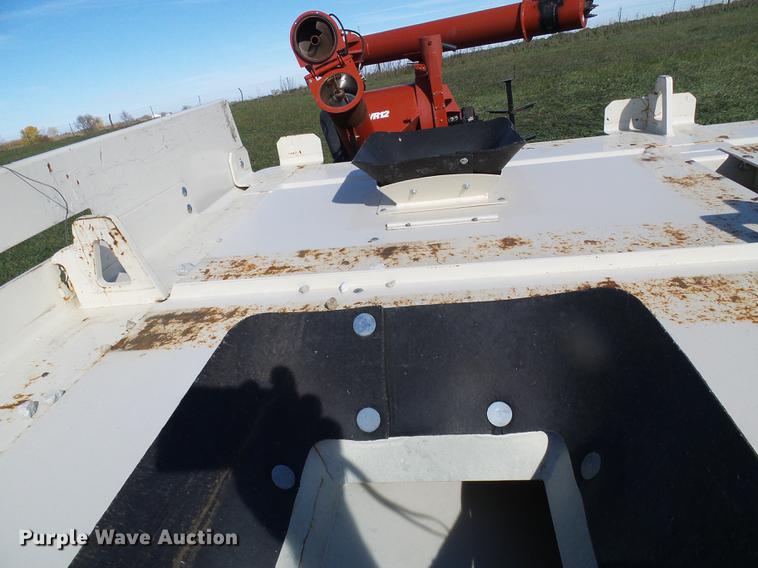 image for item DE5324 Unverferth 400 seed tender