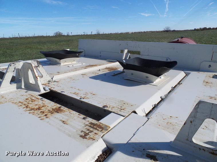 image for item DE5324 Unverferth 400 seed tender