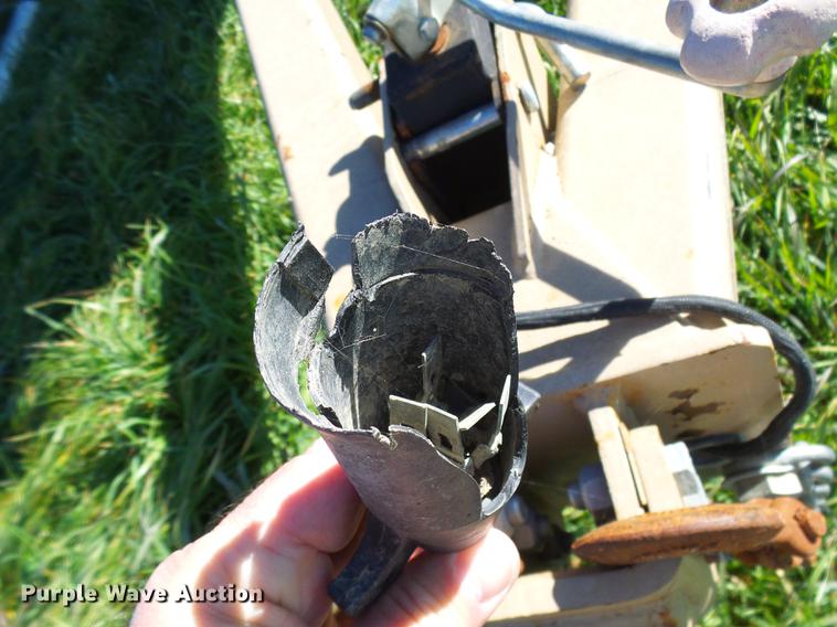 image for item DE5324 Unverferth 400 seed tender