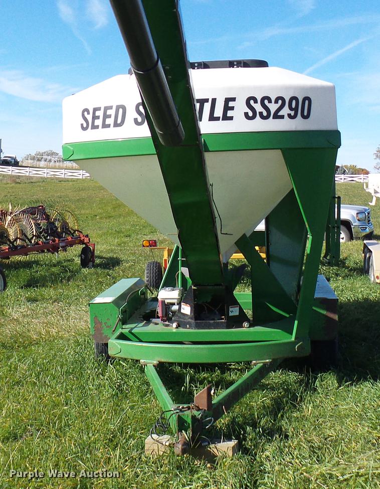 image for item DE5326 Norwood SS290 Seed Shuttle seed tender