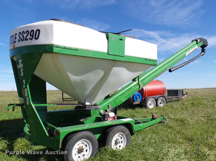 image for item DE5326 Norwood SS290 Seed Shuttle seed tender