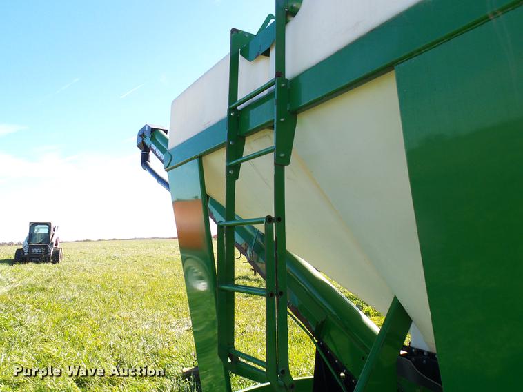 image for item DE5326 Norwood SS290 Seed Shuttle seed tender