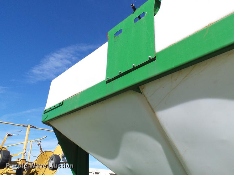 image for item DE5326 Norwood SS290 Seed Shuttle seed tender