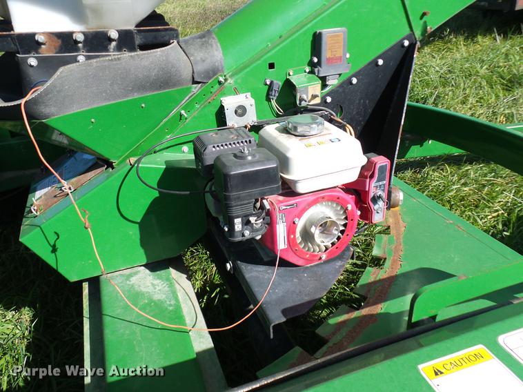 image for item DE5326 Norwood SS290 Seed Shuttle seed tender