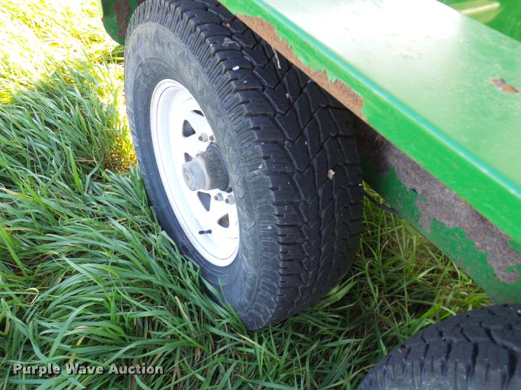 image for item DE5326 Norwood SS290 Seed Shuttle seed tender