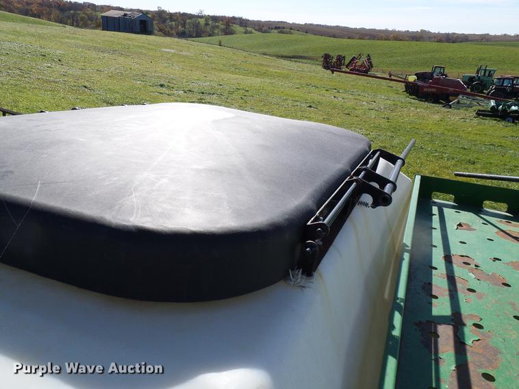 image for item DE5326 Norwood SS290 Seed Shuttle seed tender