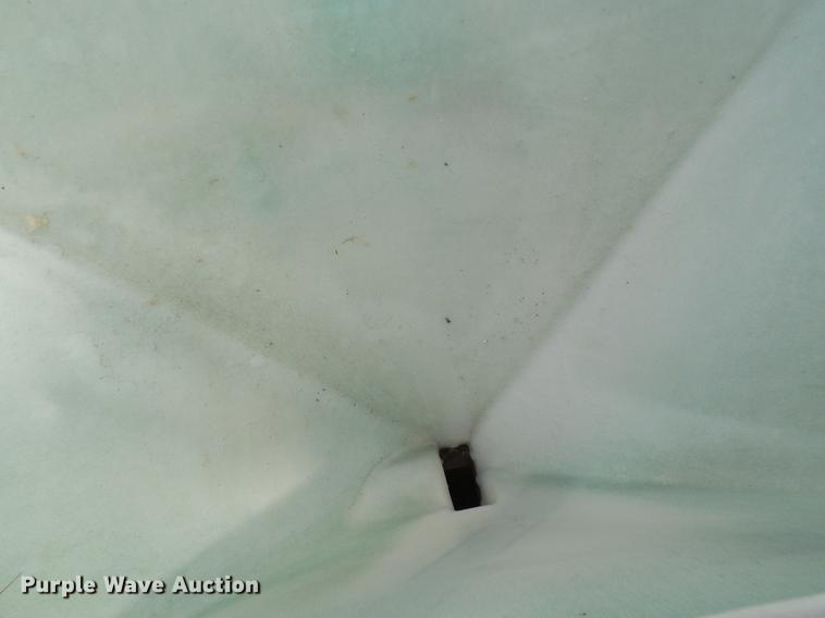 image for item DE5326 Norwood SS290 Seed Shuttle seed tender