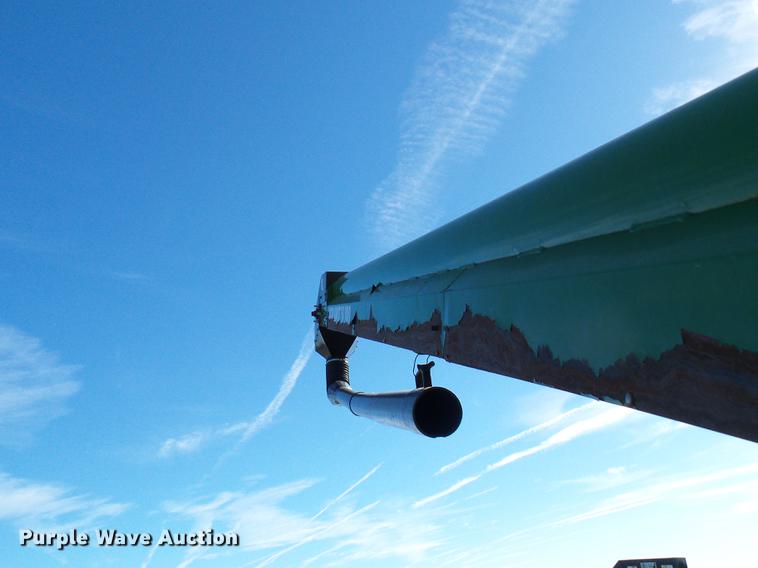 image for item DE5326 Norwood SS290 Seed Shuttle seed tender