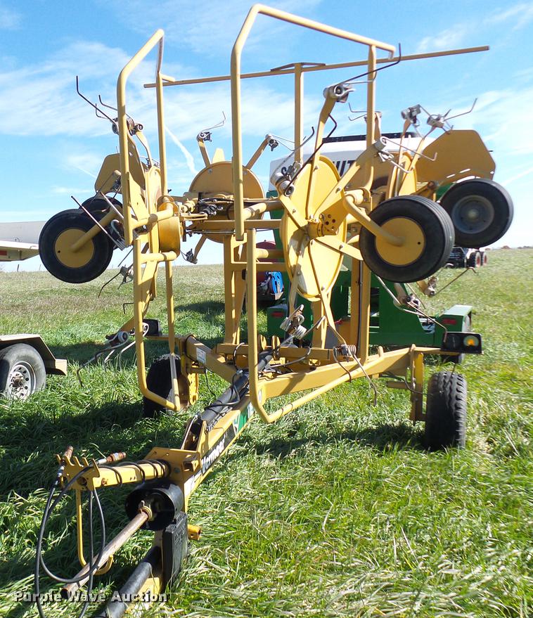 image for item DE5327 Vermeer TE250 hay tedder