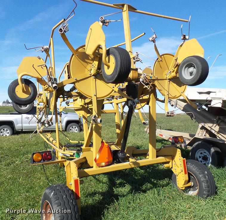 image for item DE5327 Vermeer TE250 hay tedder