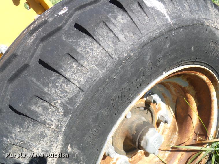 image for item DE5327 Vermeer TE250 hay tedder