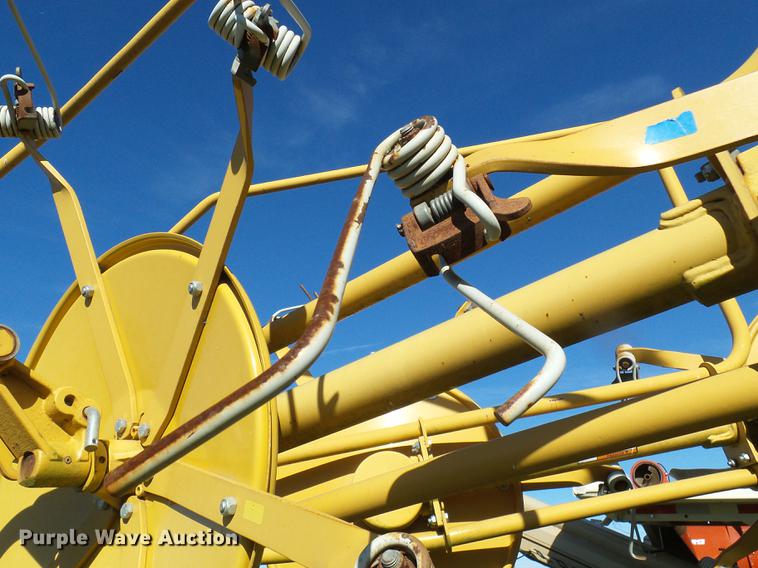 image for item DE5327 Vermeer TE250 hay tedder