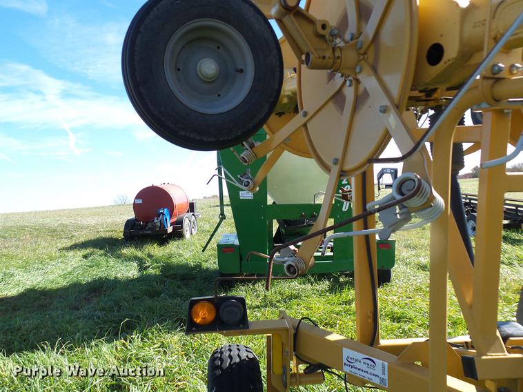 image for item DE5327 Vermeer TE250 hay tedder