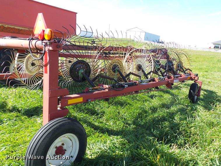 image for item DE5328 AGCO 4324 hay rake