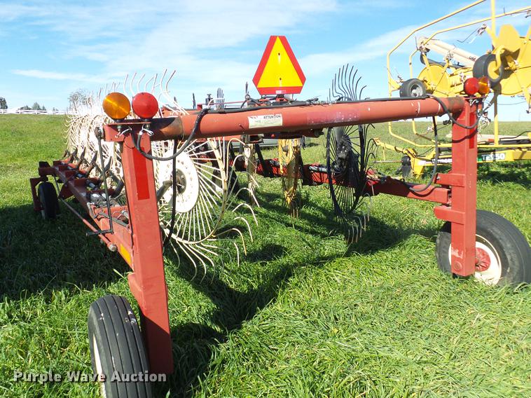 image for item DE5328 AGCO 4324 hay rake