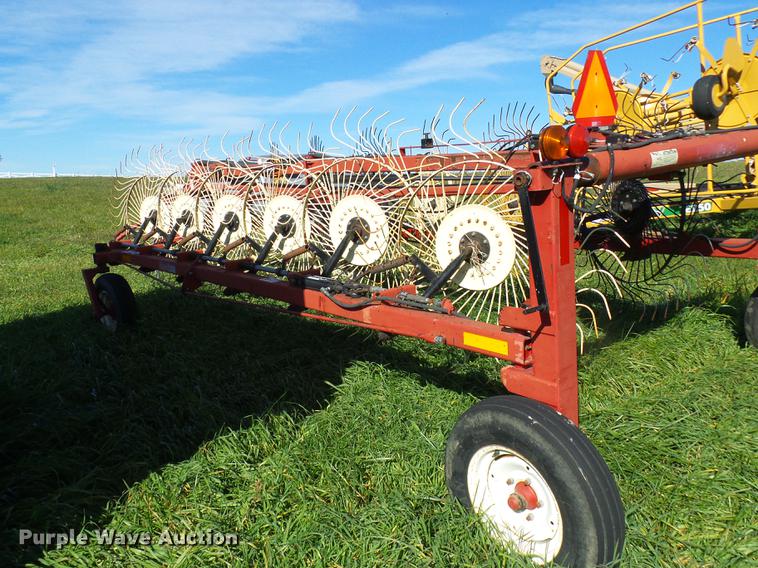 image for item DE5328 AGCO 4324 hay rake