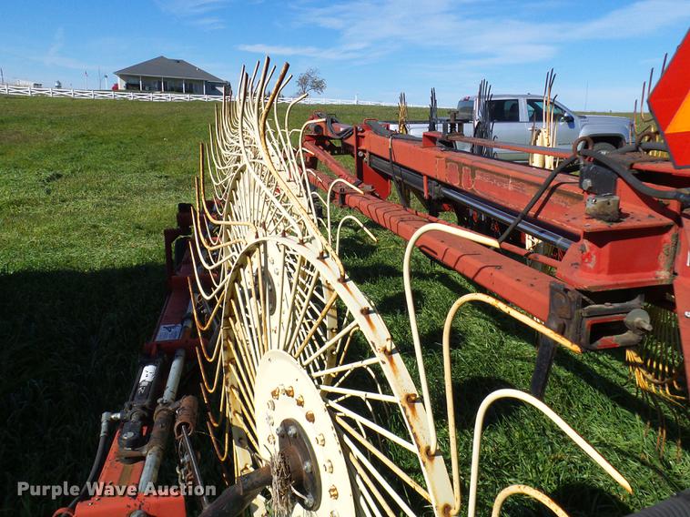 image for item DE5328 AGCO 4324 hay rake
