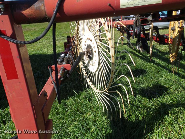 image for item DE5328 AGCO 4324 hay rake