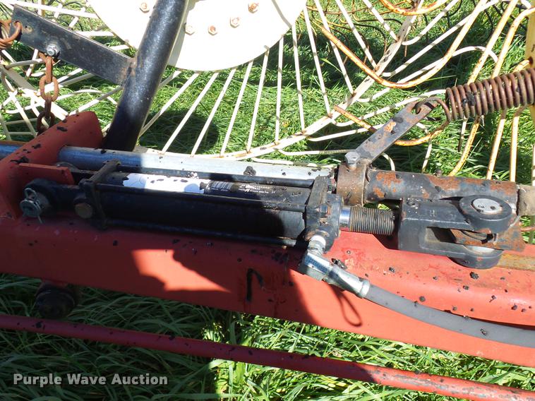 image for item DE5328 AGCO 4324 hay rake