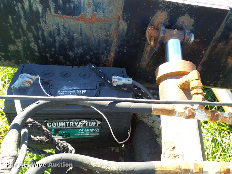 image for item DE5329 Woodworth HayBoss hay trailer