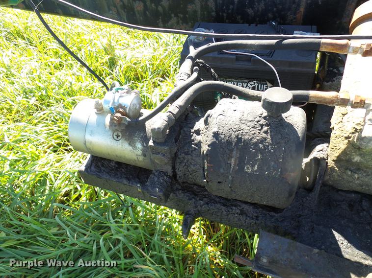 image for item DE5329 Woodworth HayBoss hay trailer