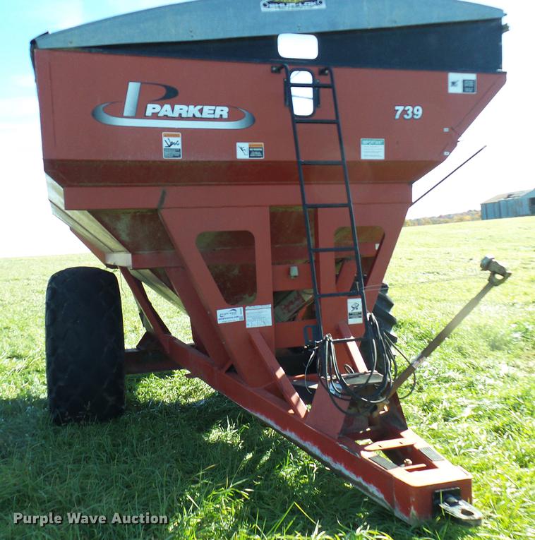 image for item DE5332 Parker 739 grain cart
