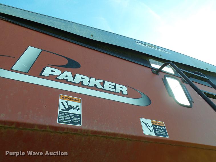 image for item DE5332 Parker 739 grain cart