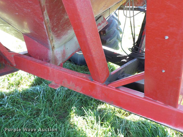 image for item DE5332 Parker 739 grain cart