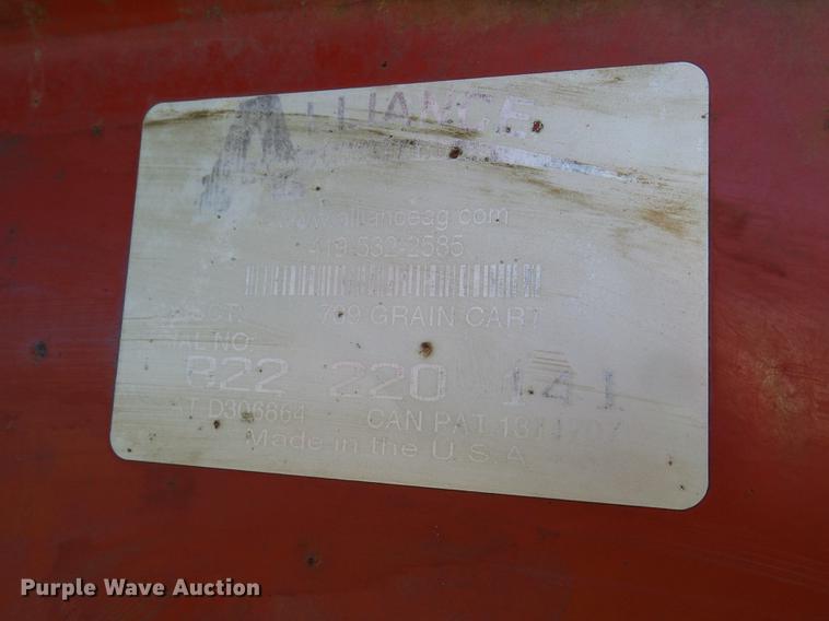 image for item DE5332 Parker 739 grain cart