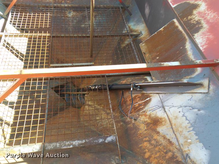 image for item DE5332 Parker 739 grain cart