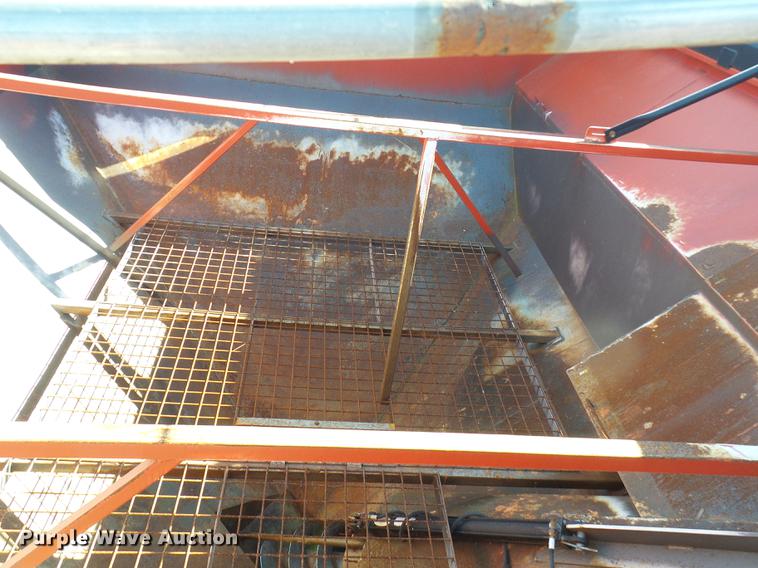 image for item DE5332 Parker 739 grain cart