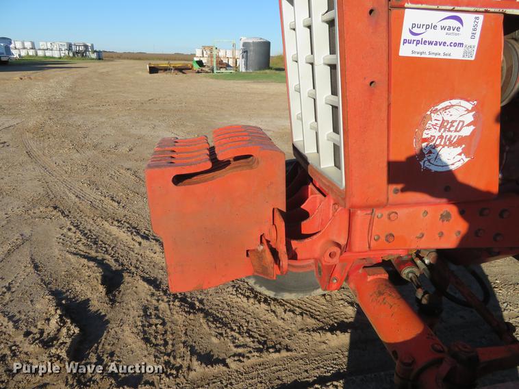 image for item DE6528 1979 International 1086 tractor