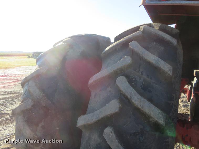 image for item DE6528 1979 International 1086 tractor