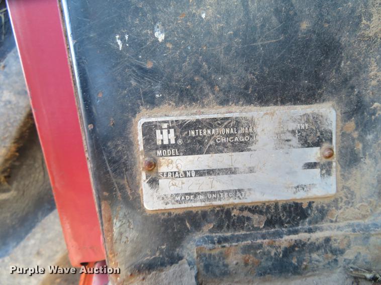 image for item DE6528 1979 International 1086 tractor