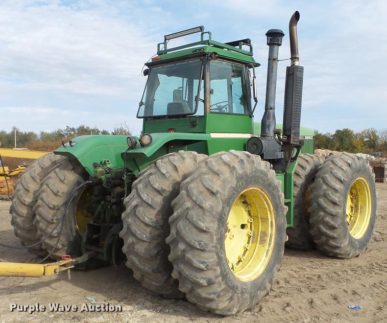 image for item DE7327 1982 John Deere 8650 4WD tractor