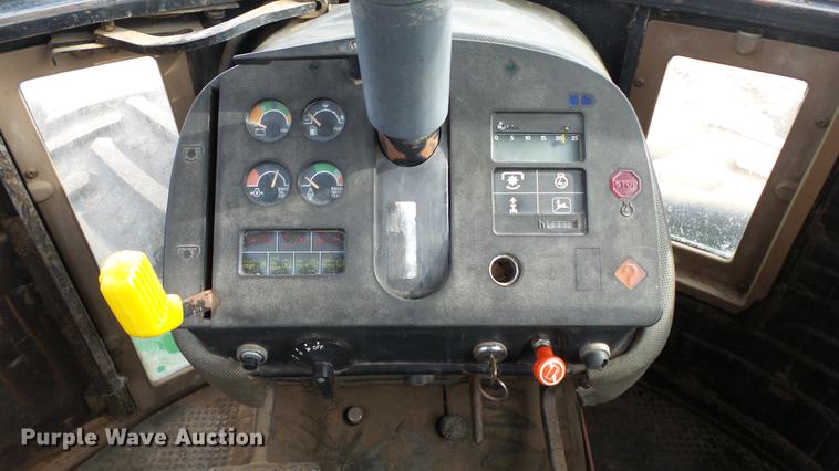 image for item DE7327 1982 John Deere 8650 4WD tractor