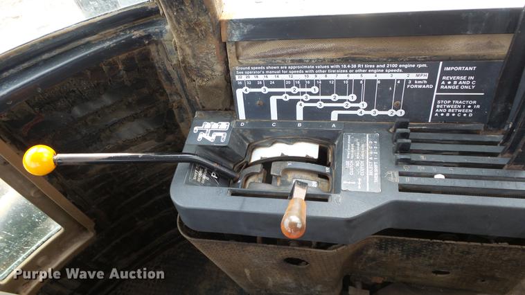 image for item DE7327 1982 John Deere 8650 4WD tractor