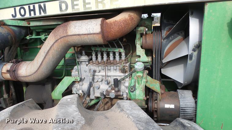 image for item DE7327 1982 John Deere 8650 4WD tractor