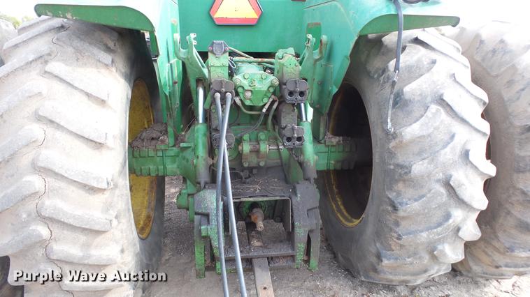 image for item DE7327 1982 John Deere 8650 4WD tractor