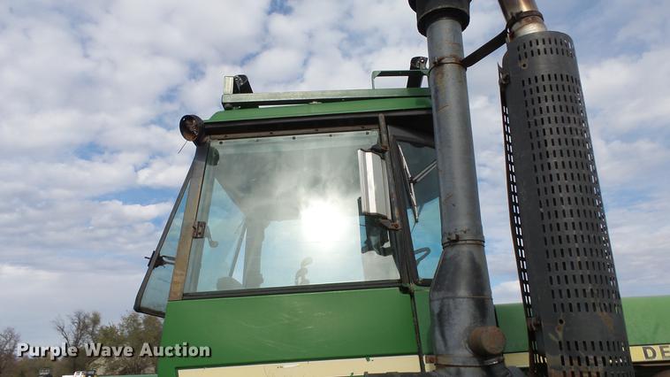 image for item DE7327 1982 John Deere 8650 4WD tractor