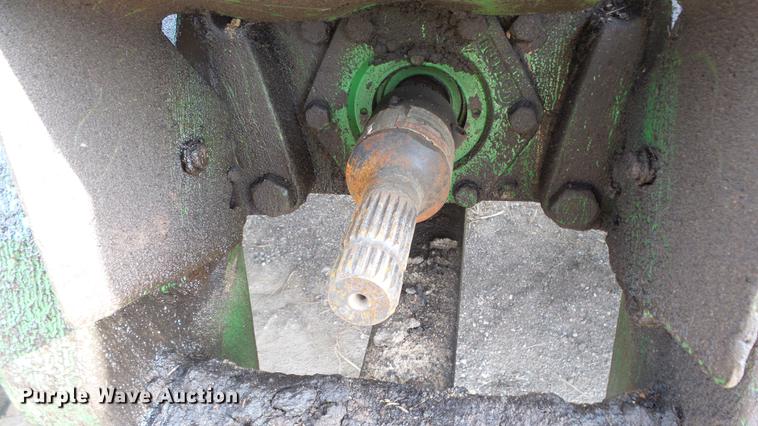 image for item DE7327 1982 John Deere 8650 4WD tractor