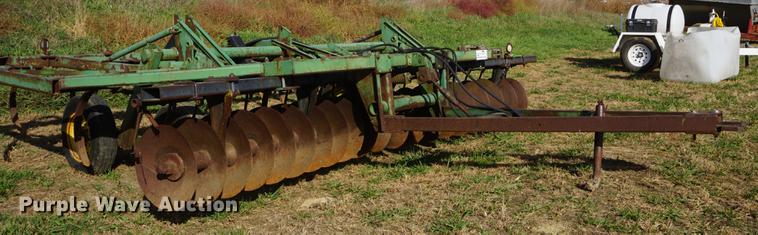 image for item DF1516 John Deere 1710 chisel