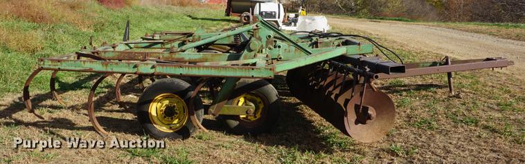 image for item DF1516 John Deere 1710 chisel